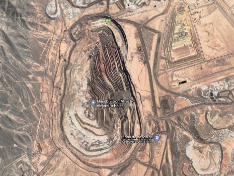 Odkrywkowa kopalnia miedzi w Chile.
